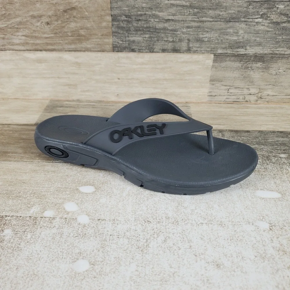 Oakley B1B Mens Flip-Flop Sandals Sz‎ 8 Uniform Gray Slip On Open & Round Toe